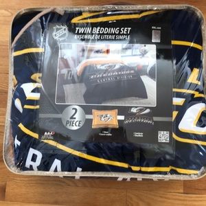 New - Nashville predators twin bedding set